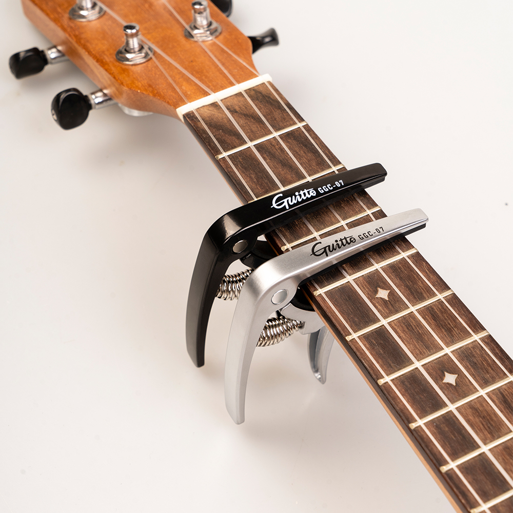 GUITTO GGC-07 Ukulele Capo Qui - Musical Instrument Art のレビューと価格